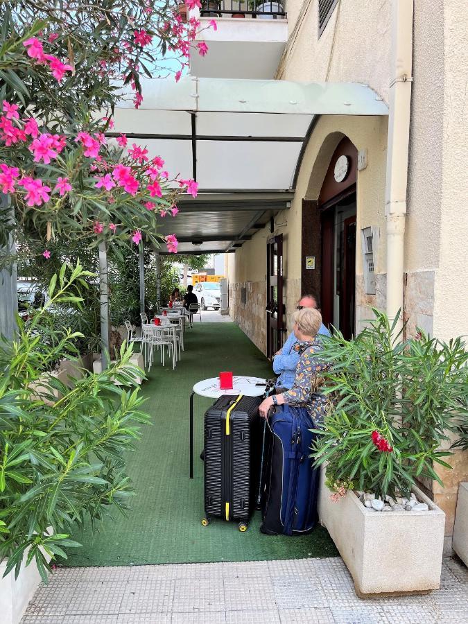 Hotel Lido فيستَ المظهر الخارجي الصورة